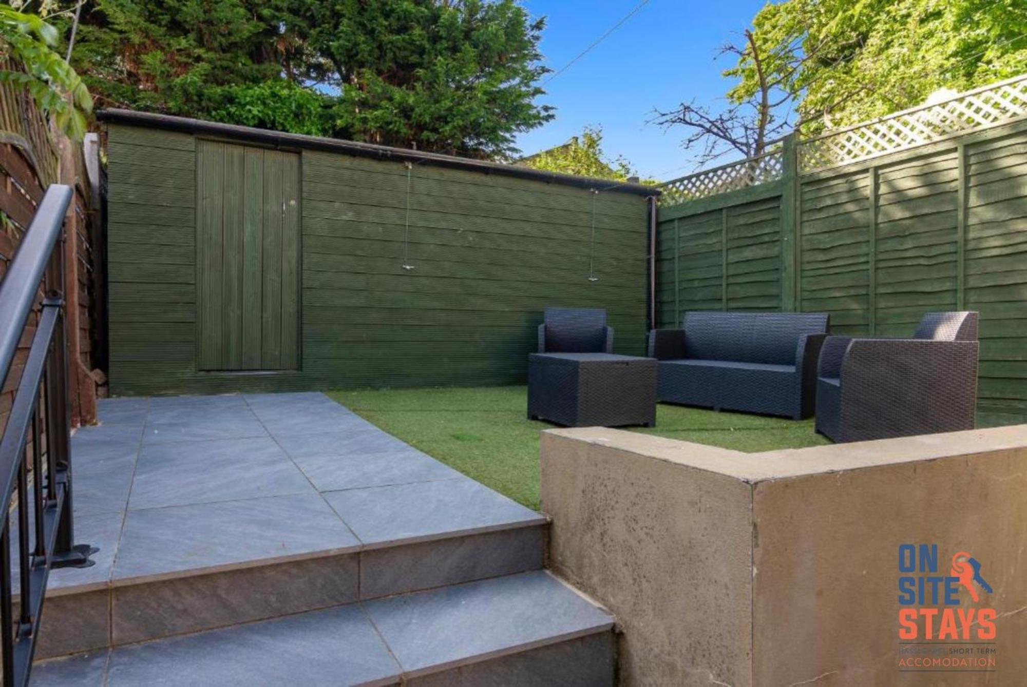 Onsitestays - Tranquil 2 Bedroom Apartment With Large Kitchen, Private Garden Near Wimbledon Station 伦敦 外观 照片