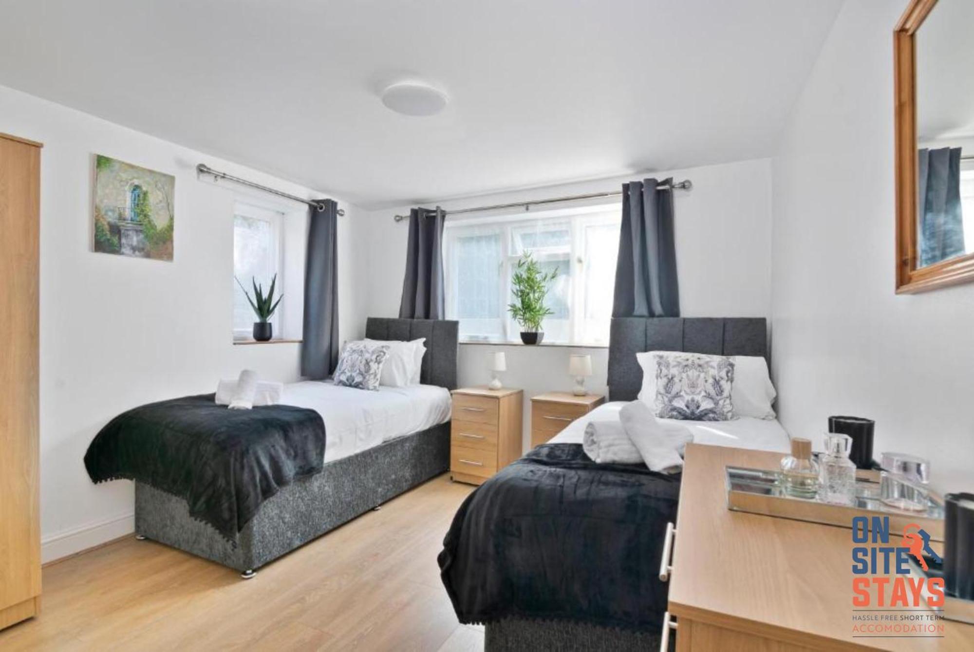 Onsitestays - Tranquil 2 Bedroom Apartment With Large Kitchen, Private Garden Near Wimbledon Station 伦敦 外观 照片