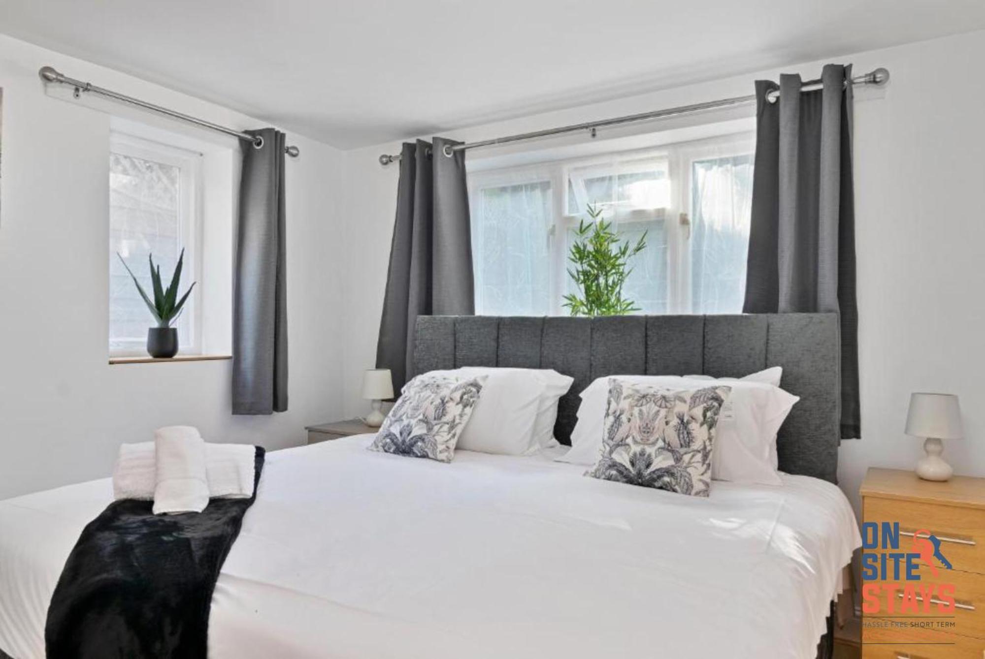 Onsitestays - Tranquil 2 Bedroom Apartment With Large Kitchen, Private Garden Near Wimbledon Station 伦敦 外观 照片