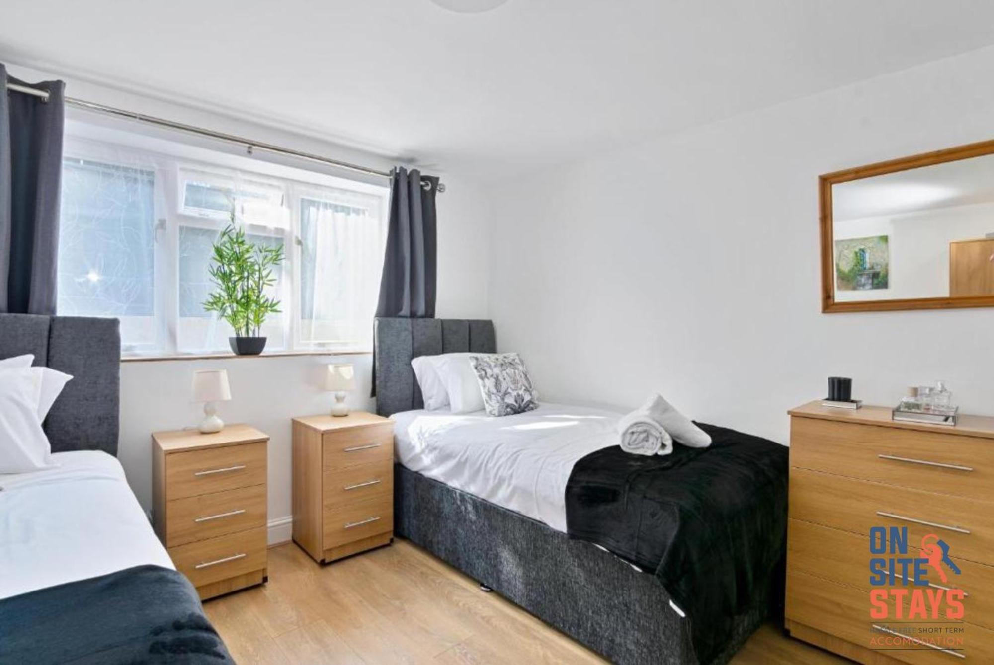 Onsitestays - Tranquil 2 Bedroom Apartment With Large Kitchen, Private Garden Near Wimbledon Station 伦敦 外观 照片