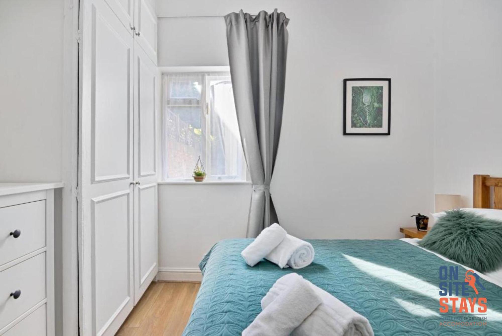 Onsitestays - Tranquil 2 Bedroom Apartment With Large Kitchen, Private Garden Near Wimbledon Station 伦敦 外观 照片